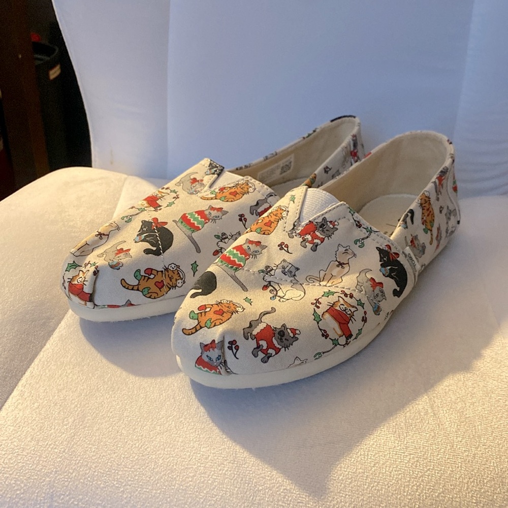 Tom's Christmas Cat Shoes size 8 - Picture 2 of 5